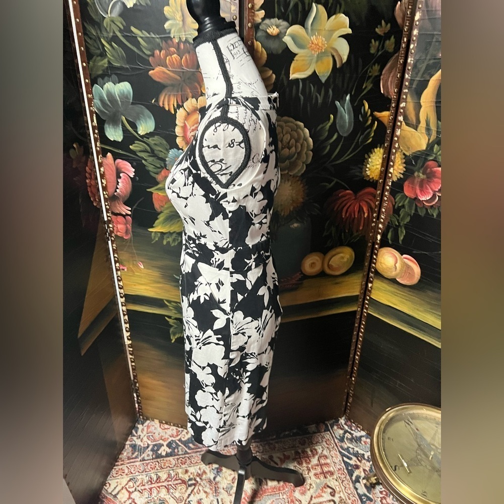 Chaps Sleeveless Black & White Zip Back Floral Print Dress Size 6 (D4) - Picture 9 of 10
